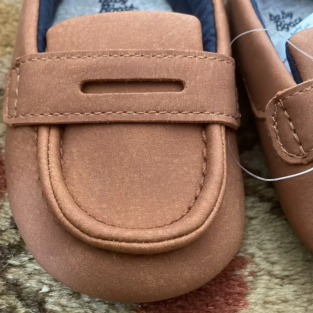 NWT Baby B’gosh Brown/Tan Kids soft penny loafer Shoes Size:4 (9-12M) Soft Steps